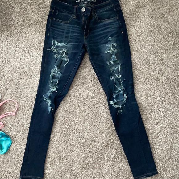 American eagle ripped skinny jeans - Picture 1 of 1
